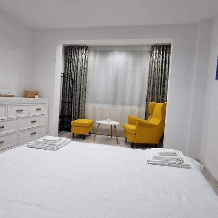 Stone Bridge Apartment Iasi Exterior photo